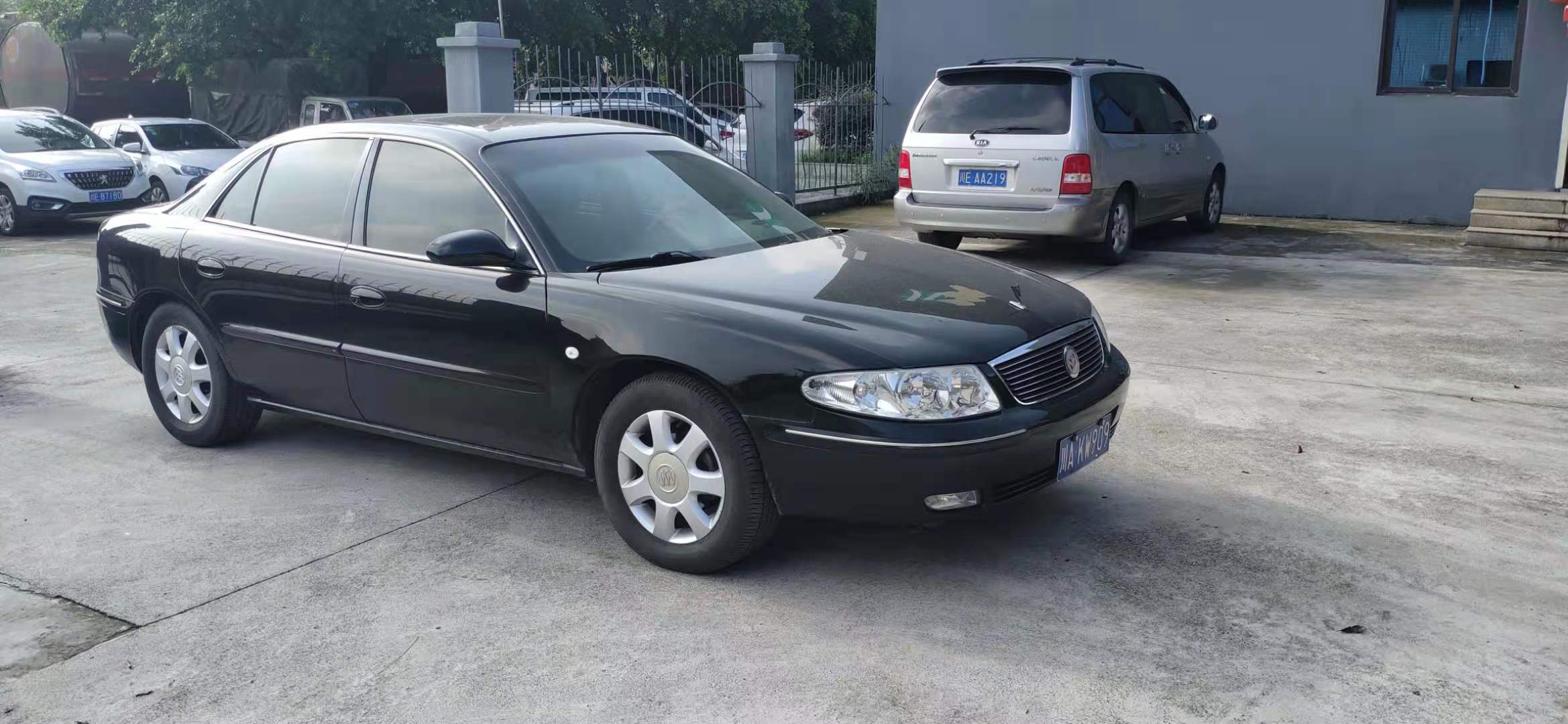 ?？怂埂⑸虾e克機(jī)車拍賣